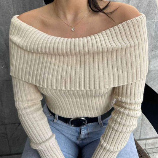 Chompa Off Shoulder Beige